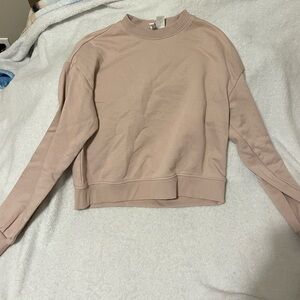 Brand new never worn H&M divided sweatshirt 
Mauve pink color 
XS
